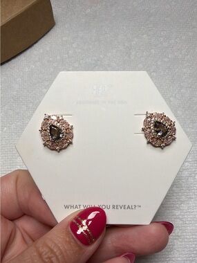 Elegant Power.  Rose gold
